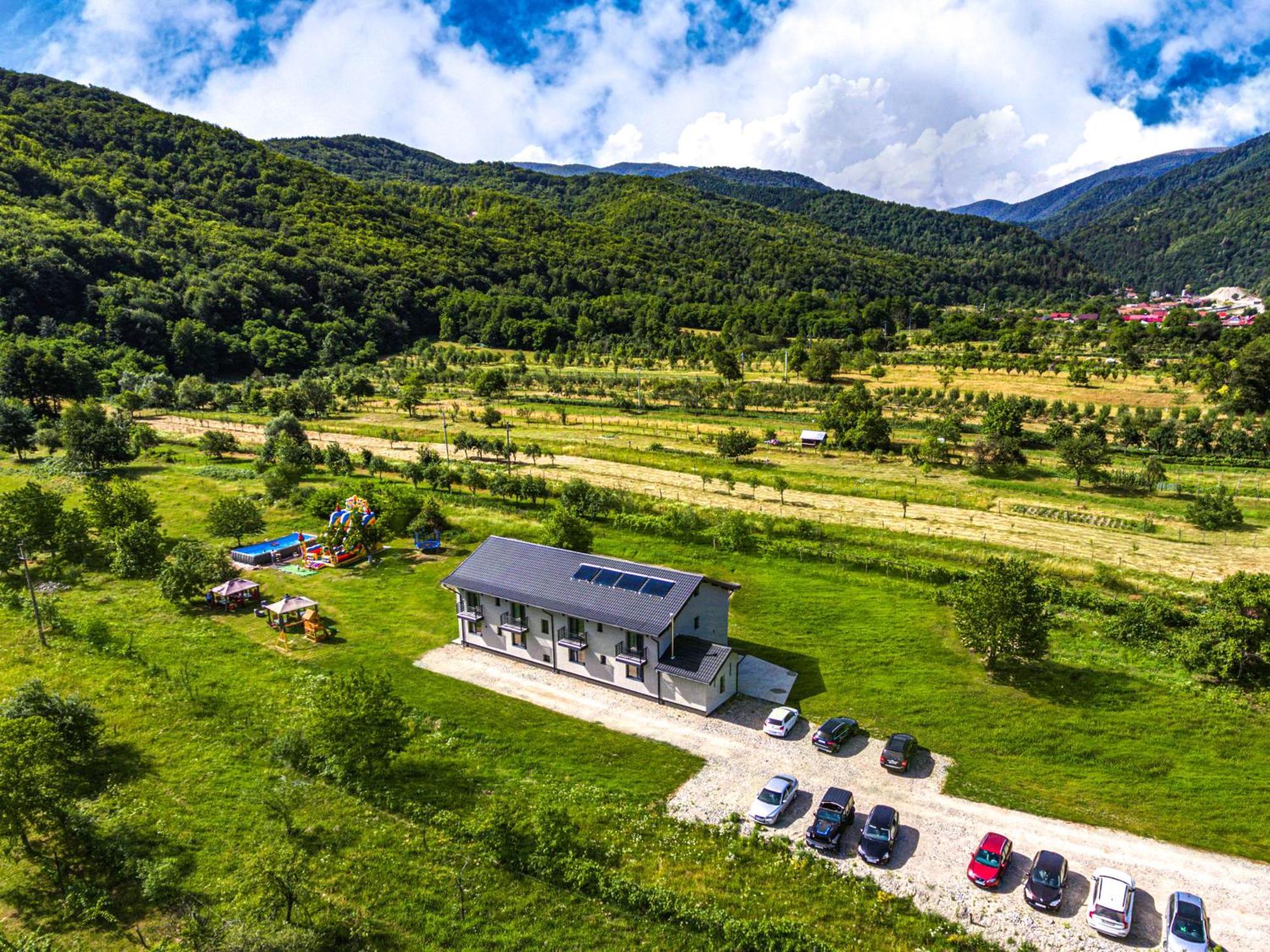 Hotel Transalpina Retreat Novaci-Străini Exterior foto